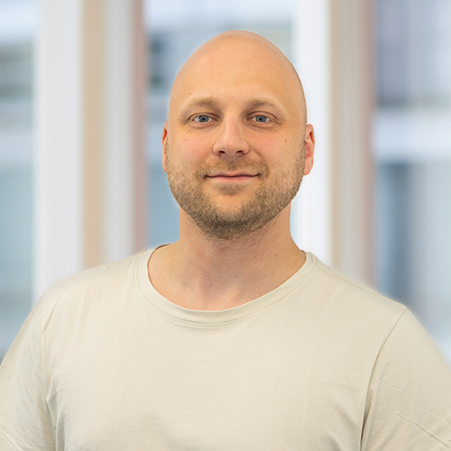  Alexander Biener